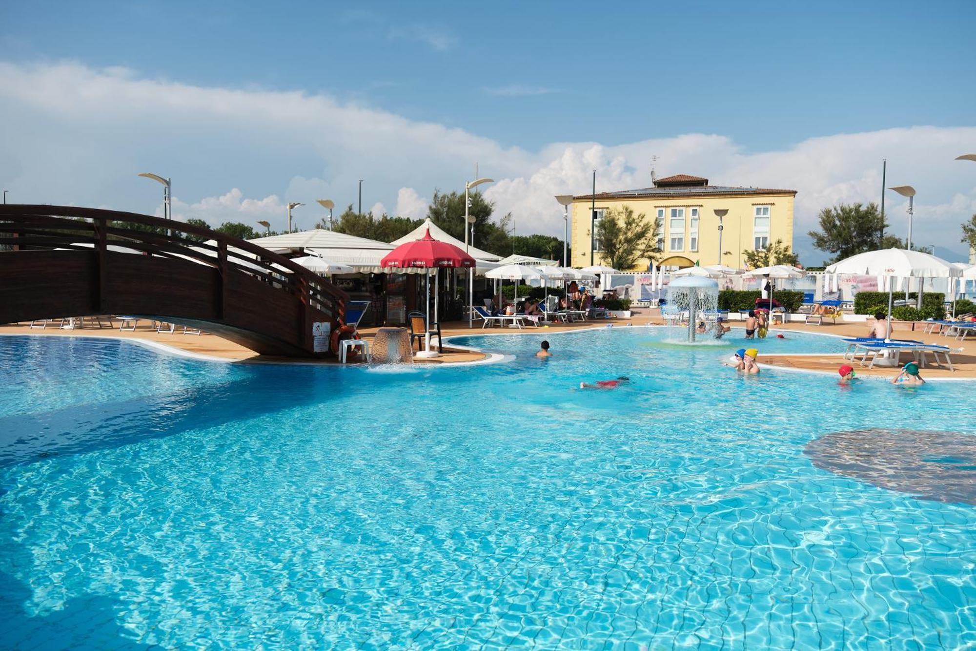 La Isla Hotel