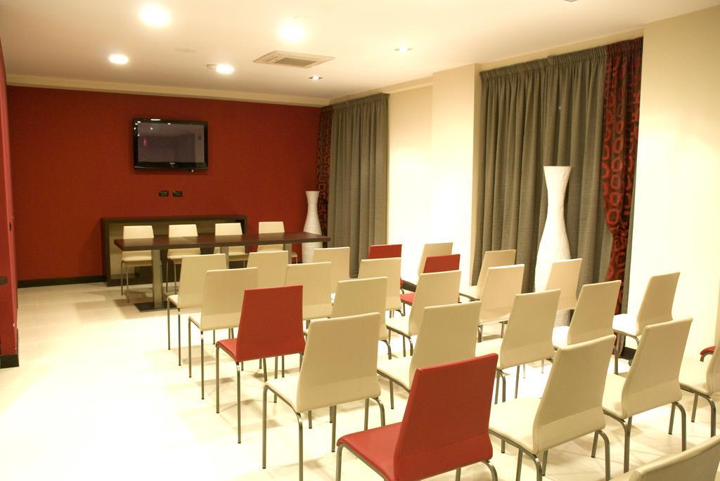 La Isla Hotel 4*