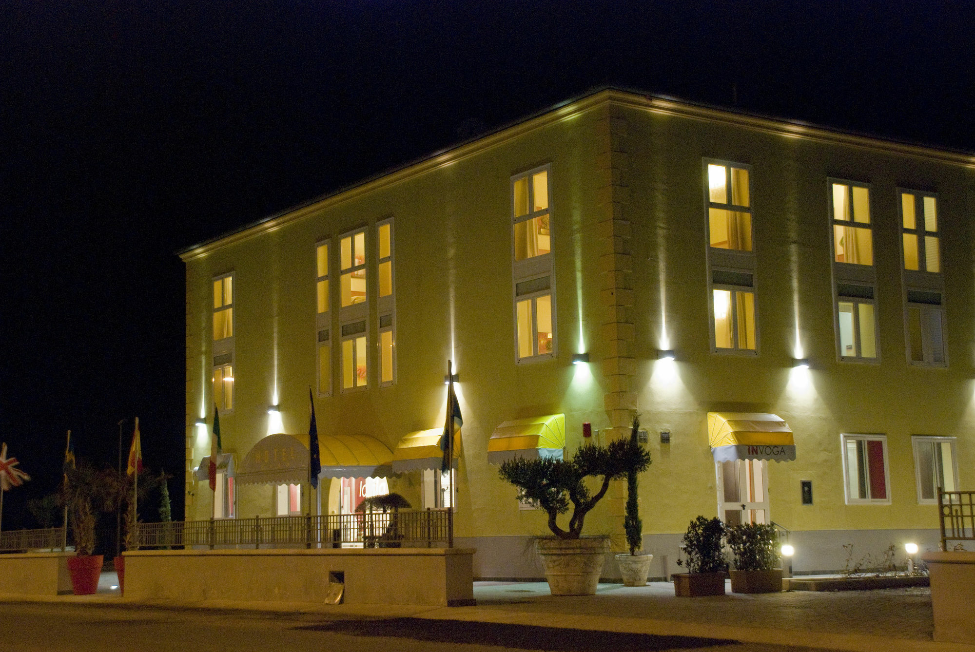 La Isla Hotel
